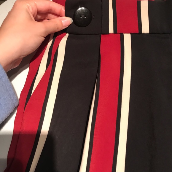 📦5/$50 Zara Striped Slightly Wide Leg Cropped Pants in Black Red Beige XS - Picture 6 of 14